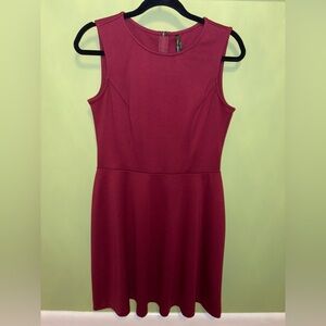 Elegant Burgundy Sleeveless Dress